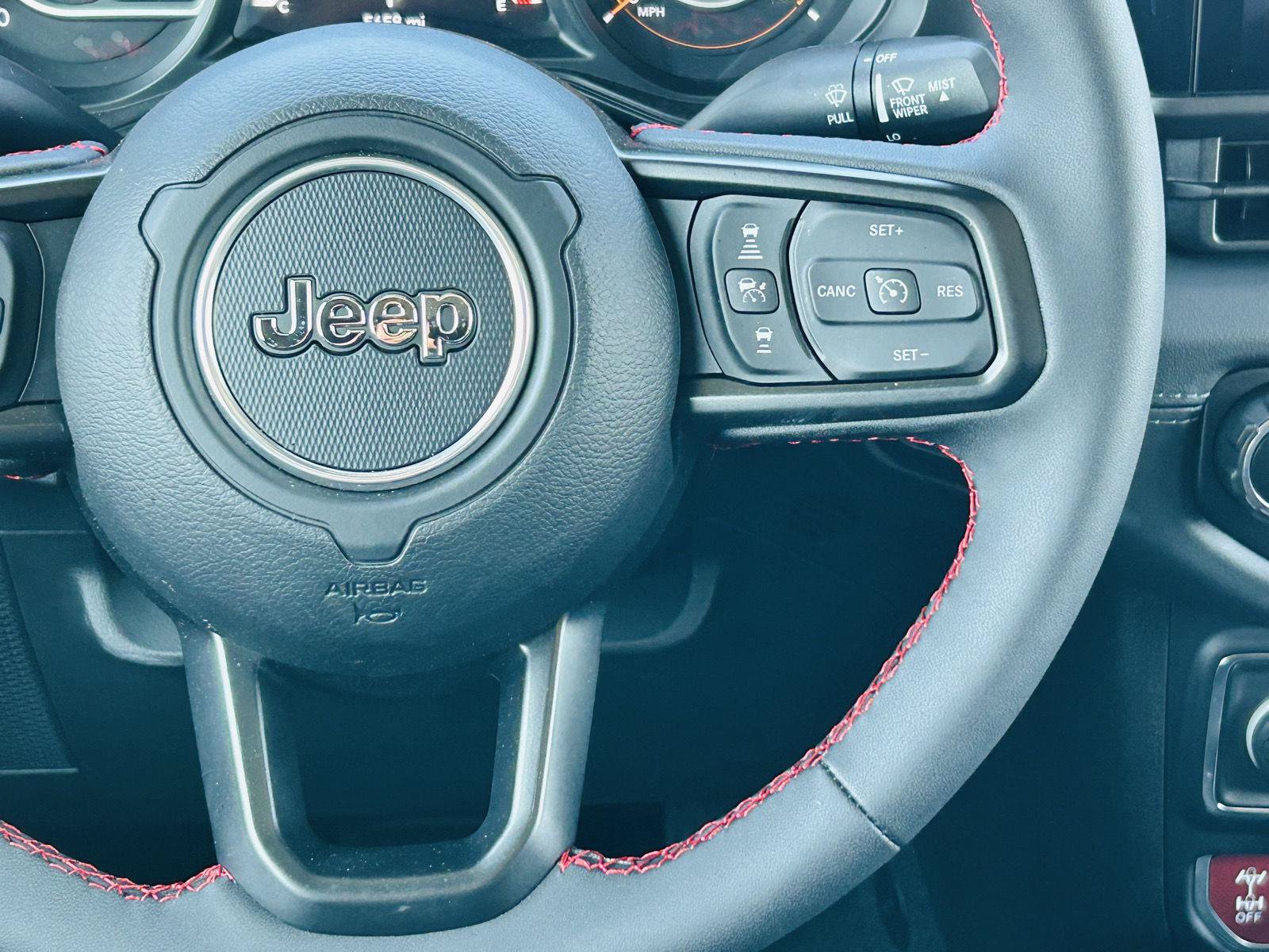 Used 2024 Jeep Gladiator Rubicon AWD/4WD image 20