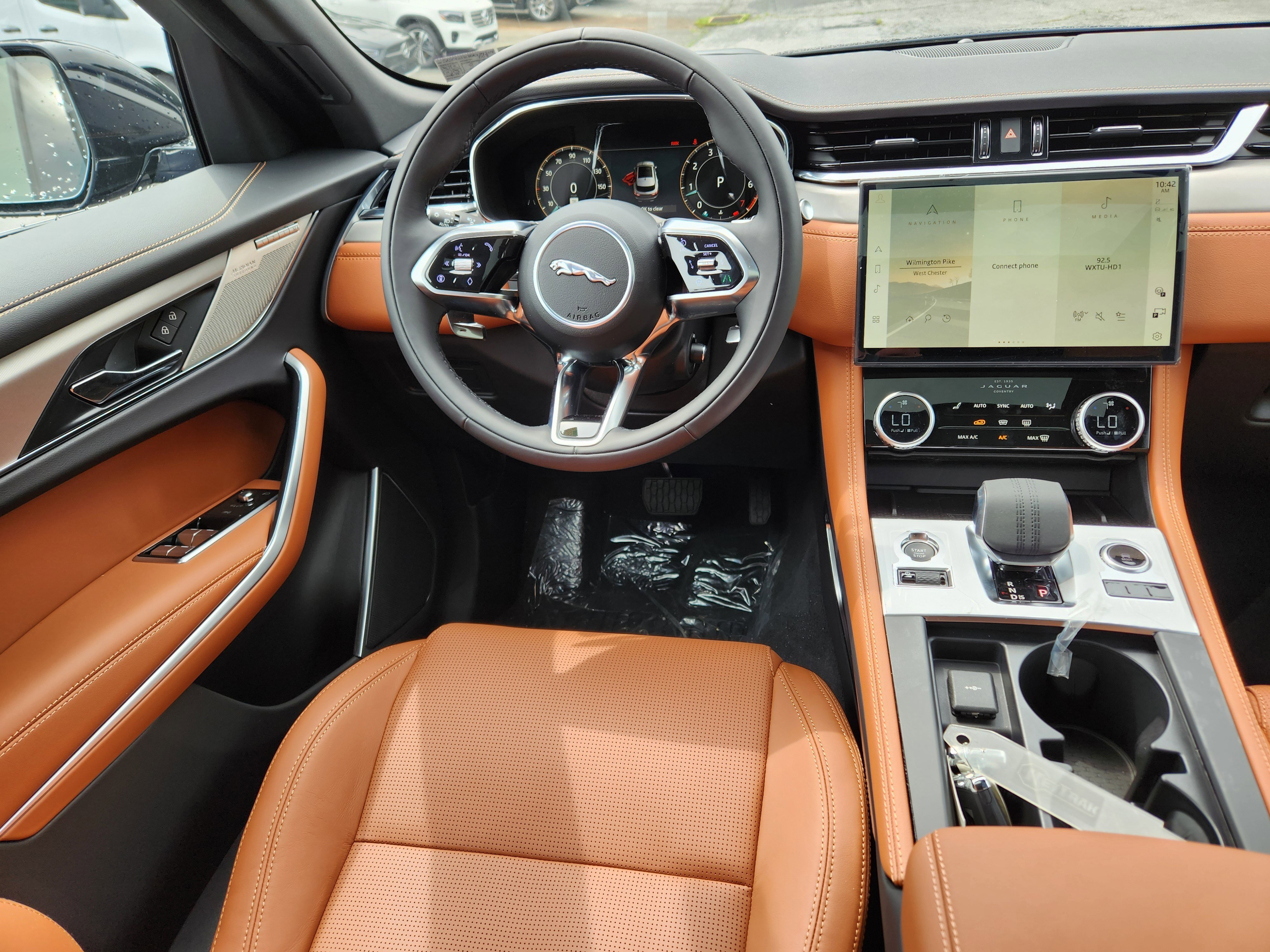 New 2026 Jaguar F-PACE R-Dynamic S image 12