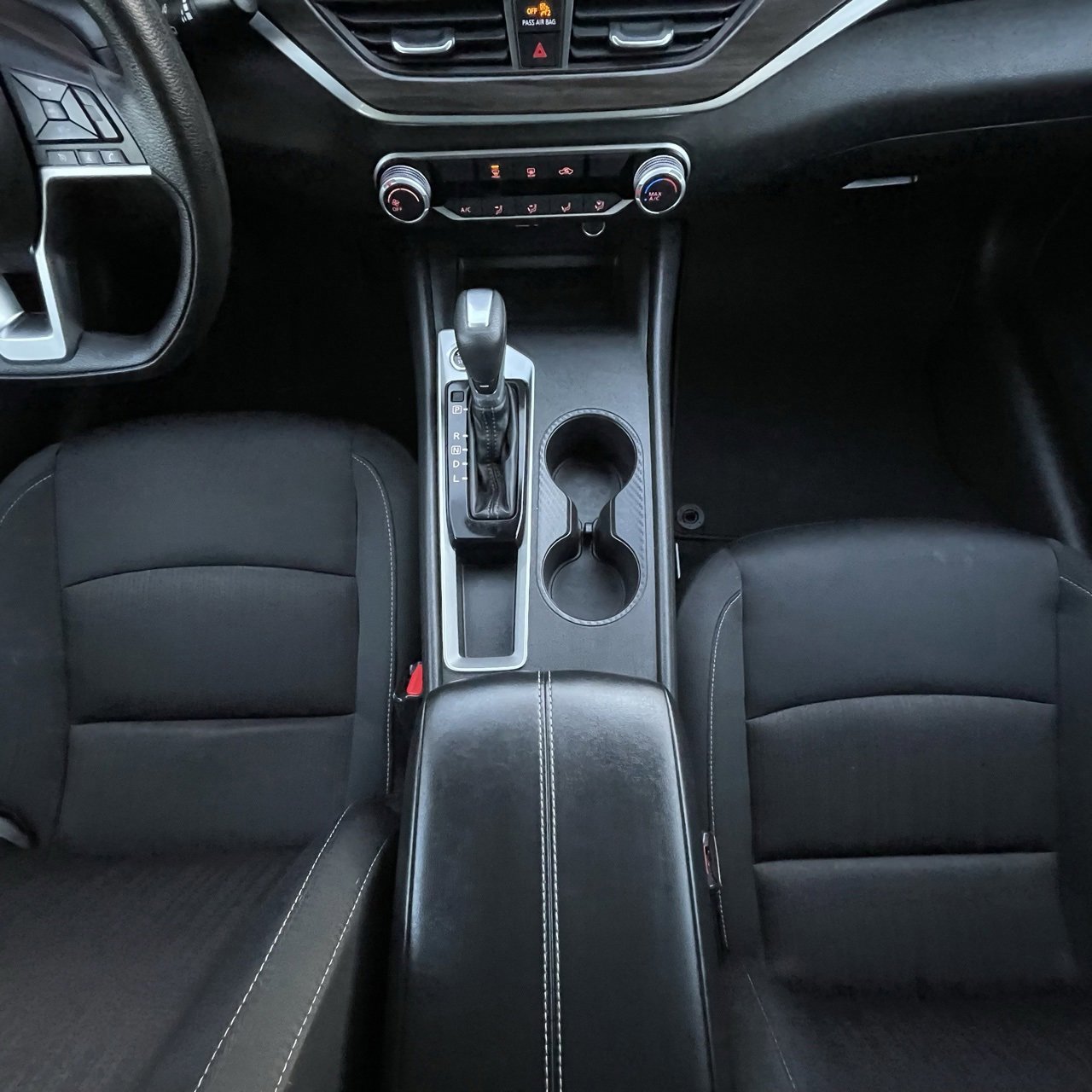 Used 2025 Nissan Altima 2.5 SV image 19