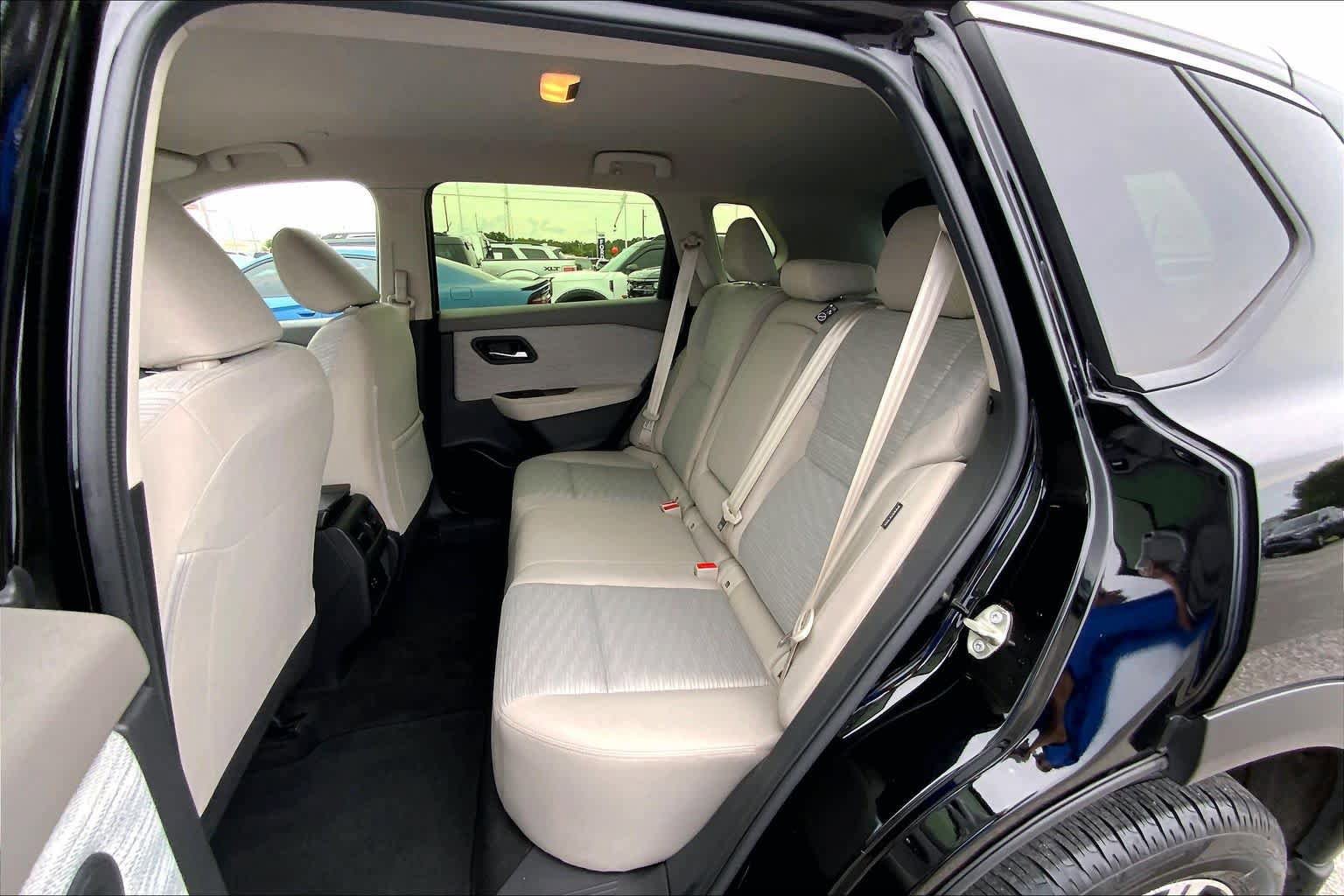 Used 2023 Nissan Rogue SV AWD/4WD image 20