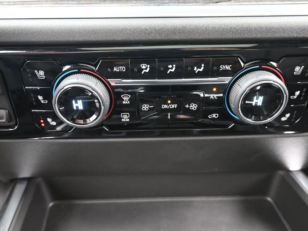 Used 2025 Chevrolet Silverado 1500 LTZ w/ LTZ Premium Package image 21