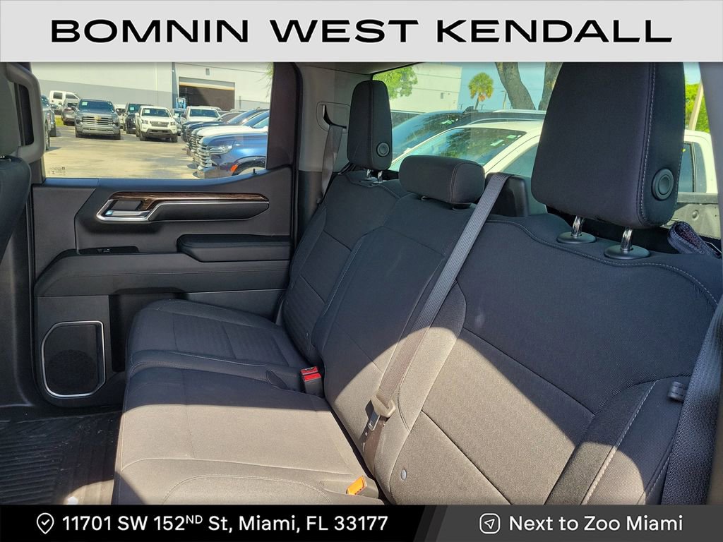 Used 2024 GMC Sierra 1500 SLE image 13