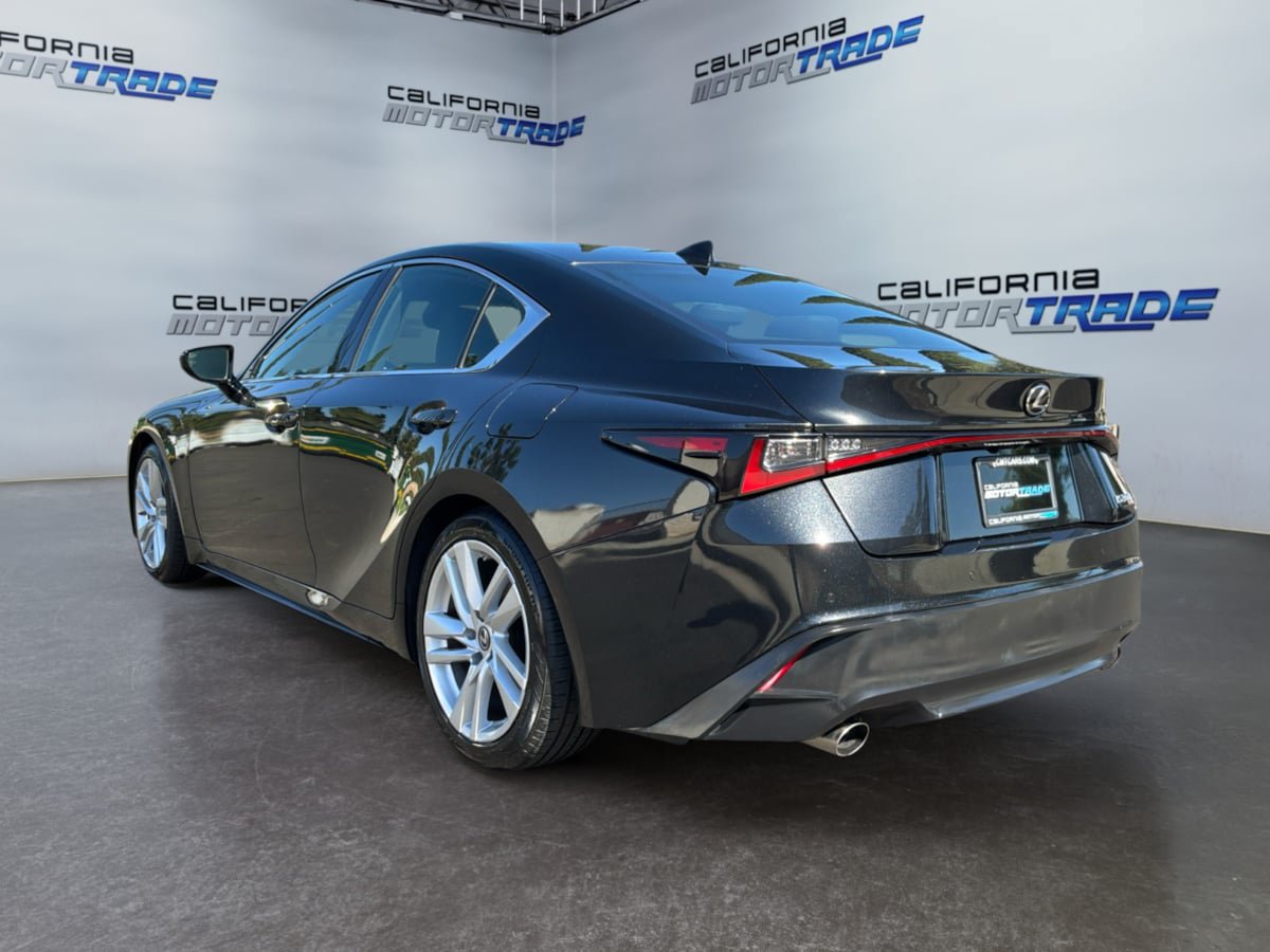 Used 2021 Lexus IS 300 w/ Comfort Package RWD image 7