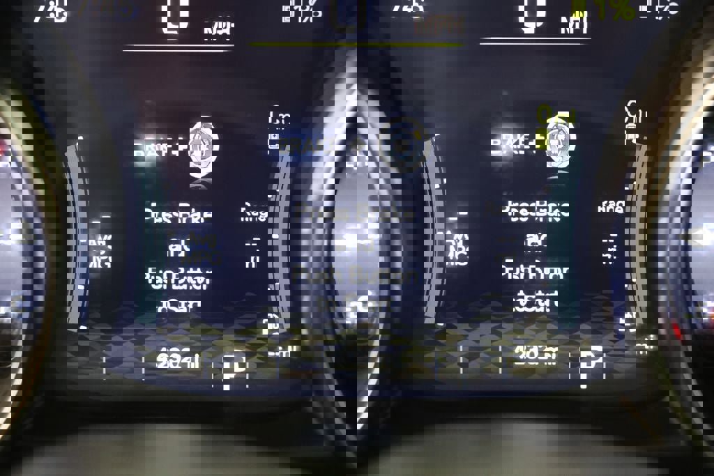 Used 2023 Jeep Wrangler Unlimited Sahara w/ Cold Weather Group AWD/4WD image 17