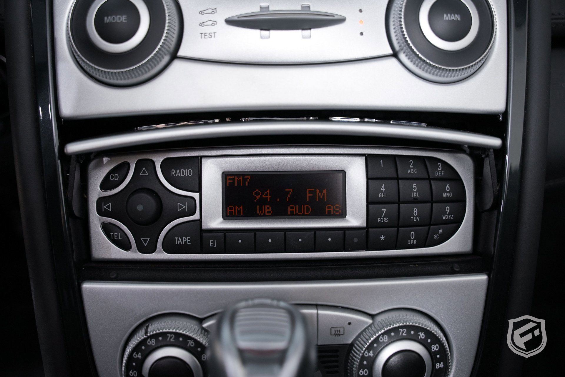 Used 2008 Mercedes-Benz SLR image 24