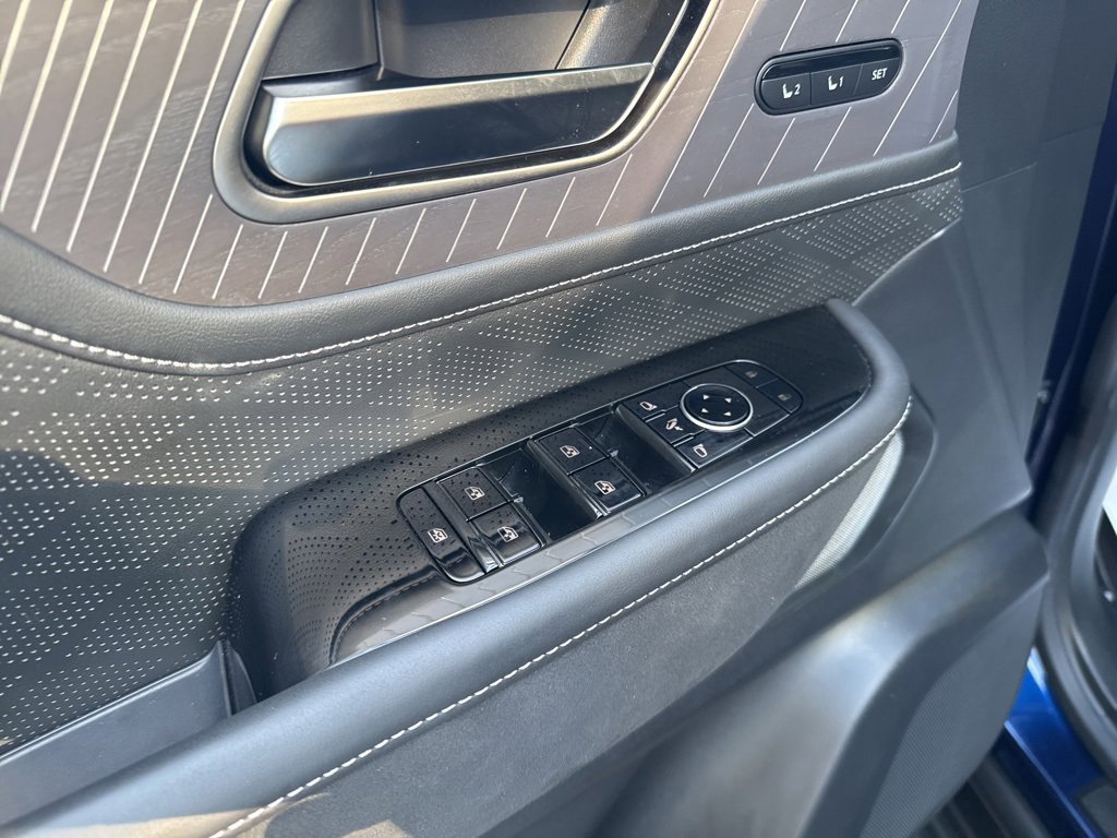 Used 2025 INFINITI QX80 Autograph image 15