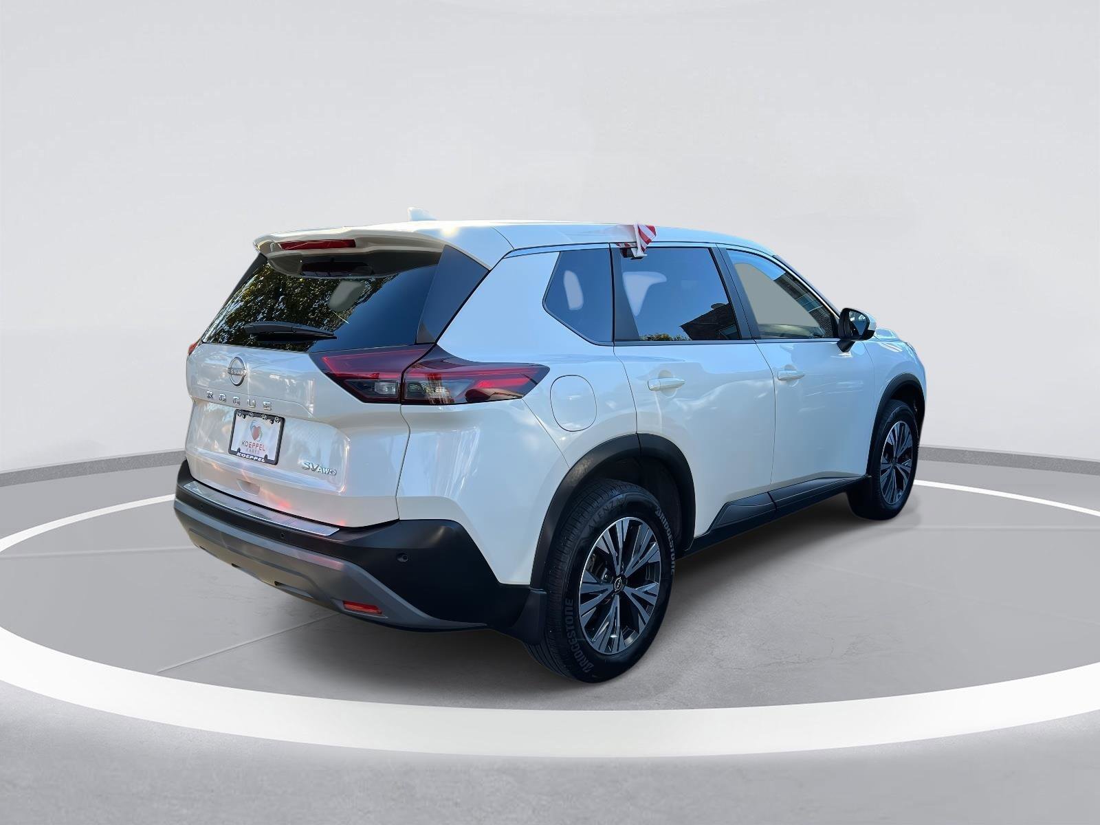 Used 2023 Nissan Rogue SV image 5