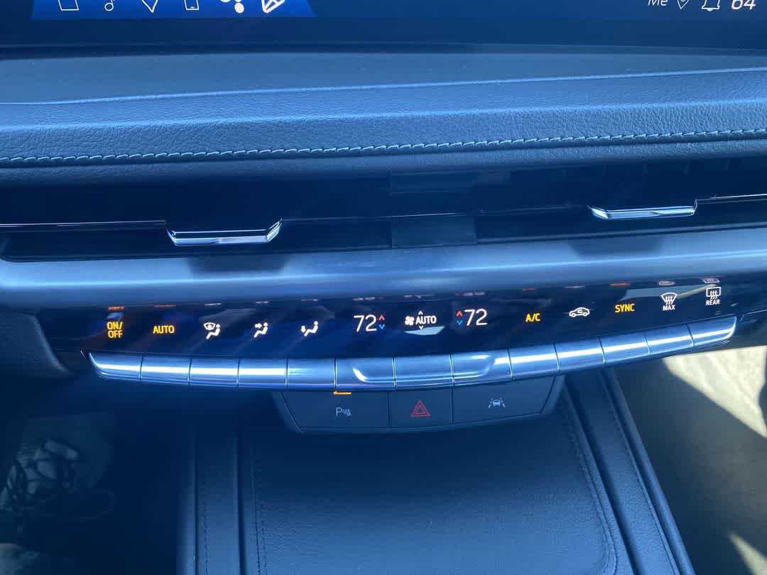 Used 2024 Cadillac XT4 Premium Luxury image 18