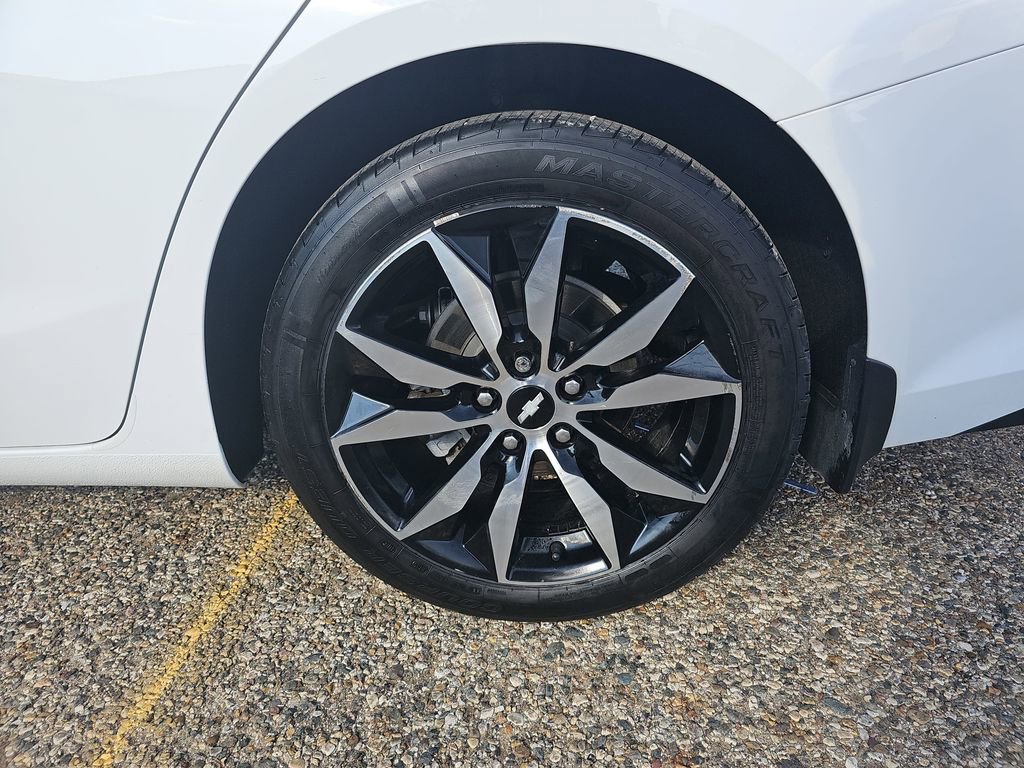 Used 2018 Chevrolet Malibu LT w/ Leather Package image 32