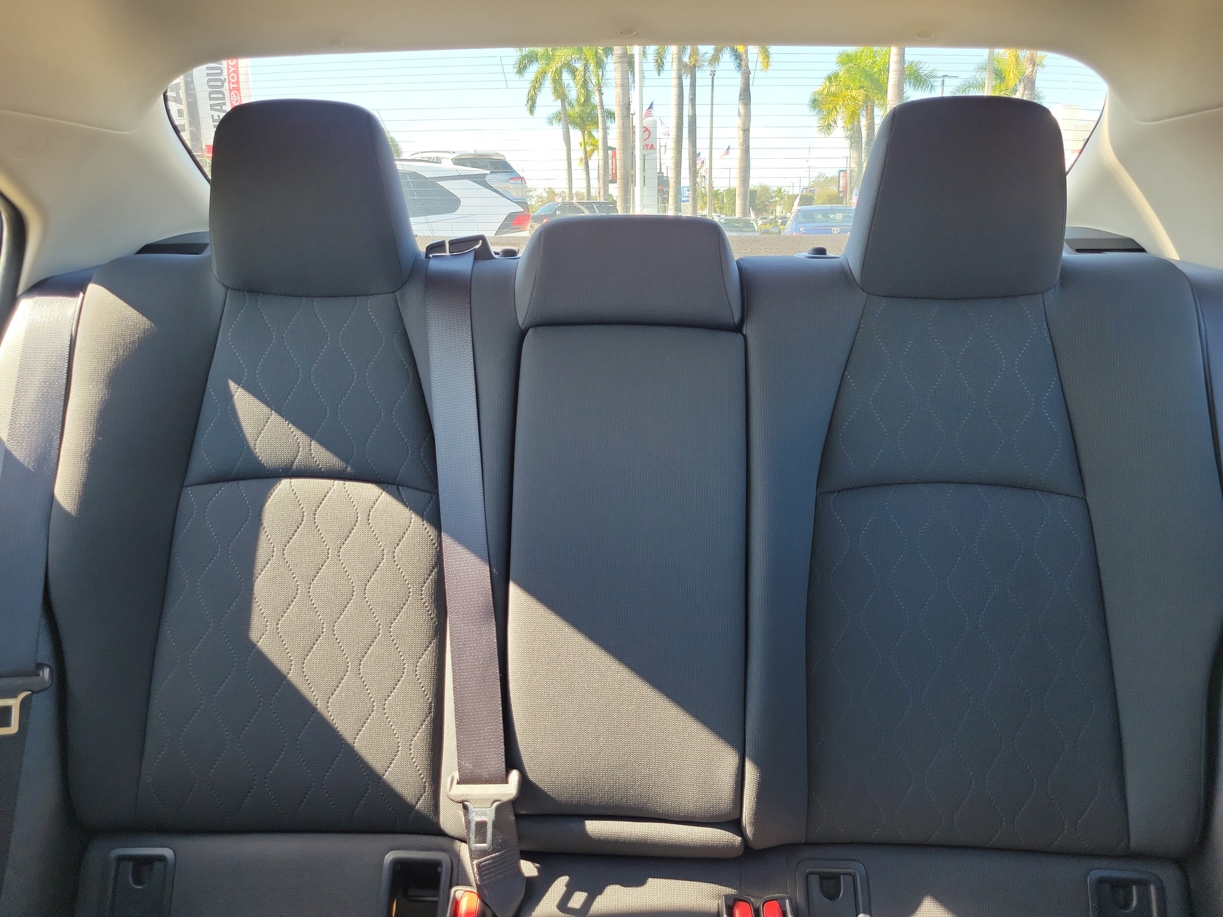 Used 2020 Toyota Corolla LE image 21