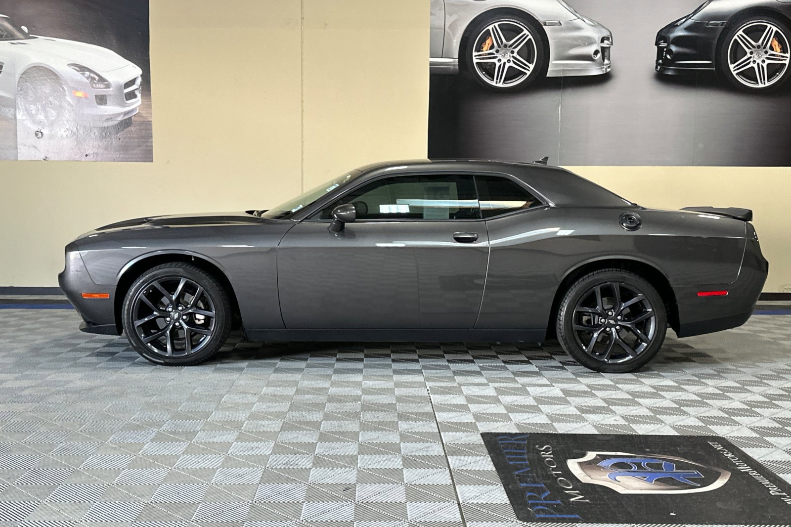 Used 2023 Dodge Challenger SXT w/ Blacktop Package image 7