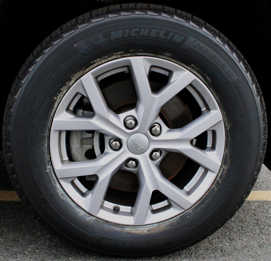 Used 2022 Jeep Grand Cherokee L Limited image 11