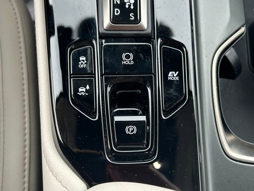 Used 2025 Lexus NX 350h AWD w/ Accessory Package (2T) image 28