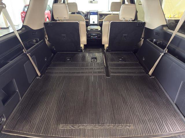 Certified 2024 Ford Expedition Max Platinum image 30