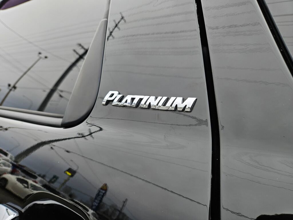 Used 2012 Toyota Sequoia Platinum image 17