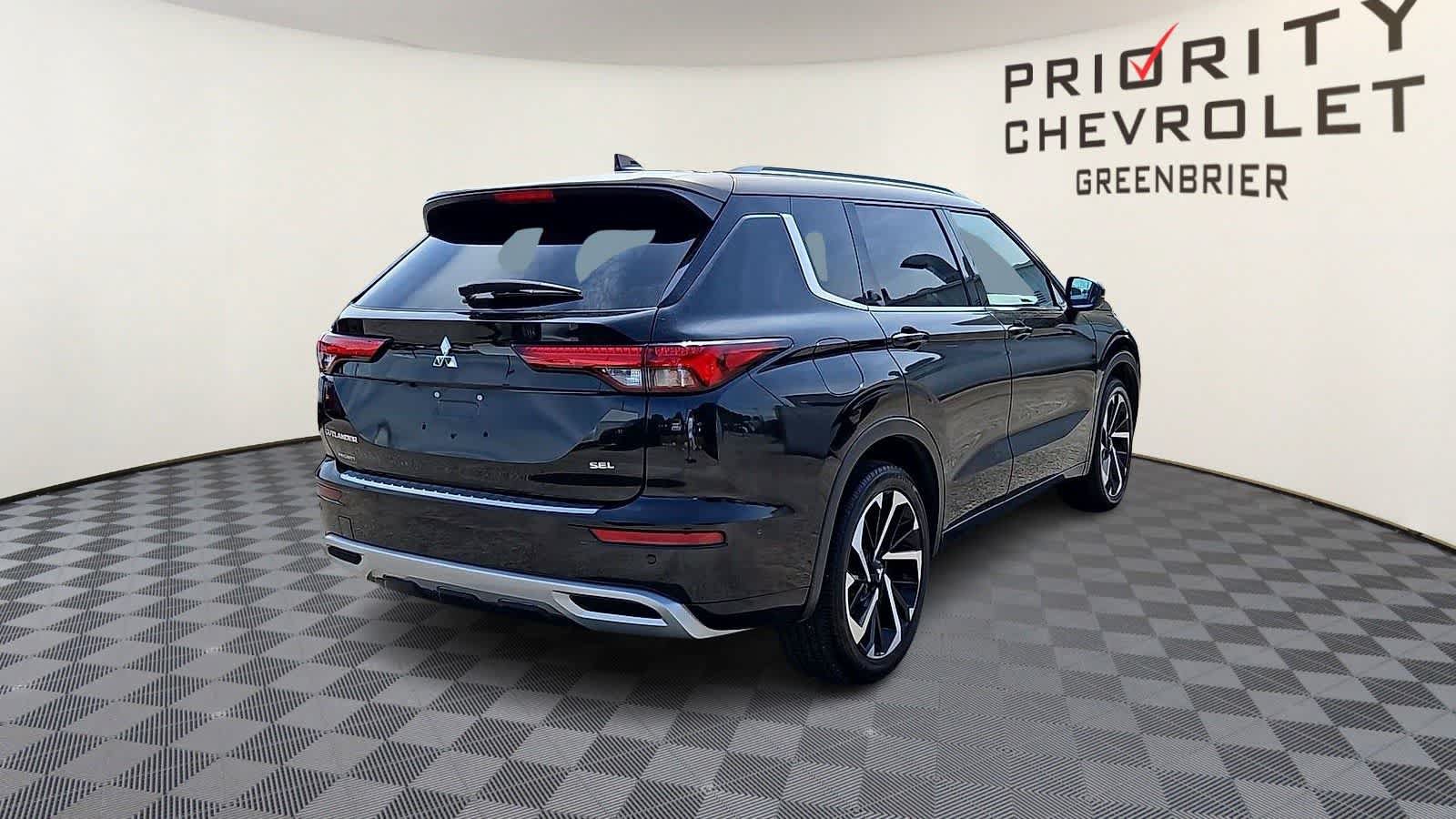 Used 2023 Mitsubishi Outlander SEL 40th Anniversary AWD/4WD image 8