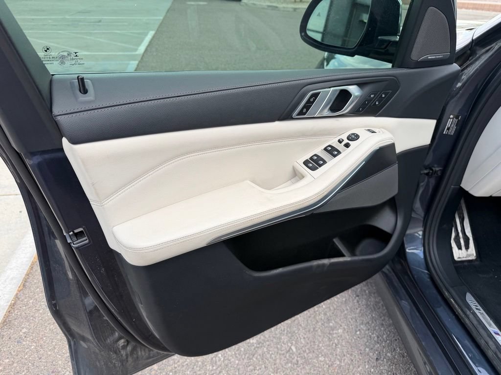 Used 2022 BMW X5 M50i w/ Premium Package AWD/4WD image 22