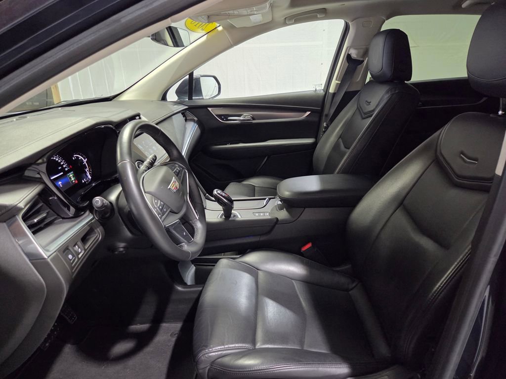 Used 2018 Cadillac XT5 Luxury image 10