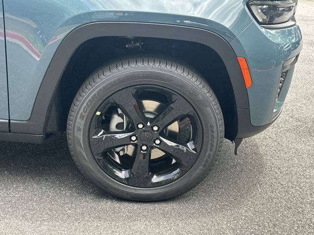 New 2026 Jeep Grand Cherokee Limited w/ Limited Altitude Package AWD/4WD image 12