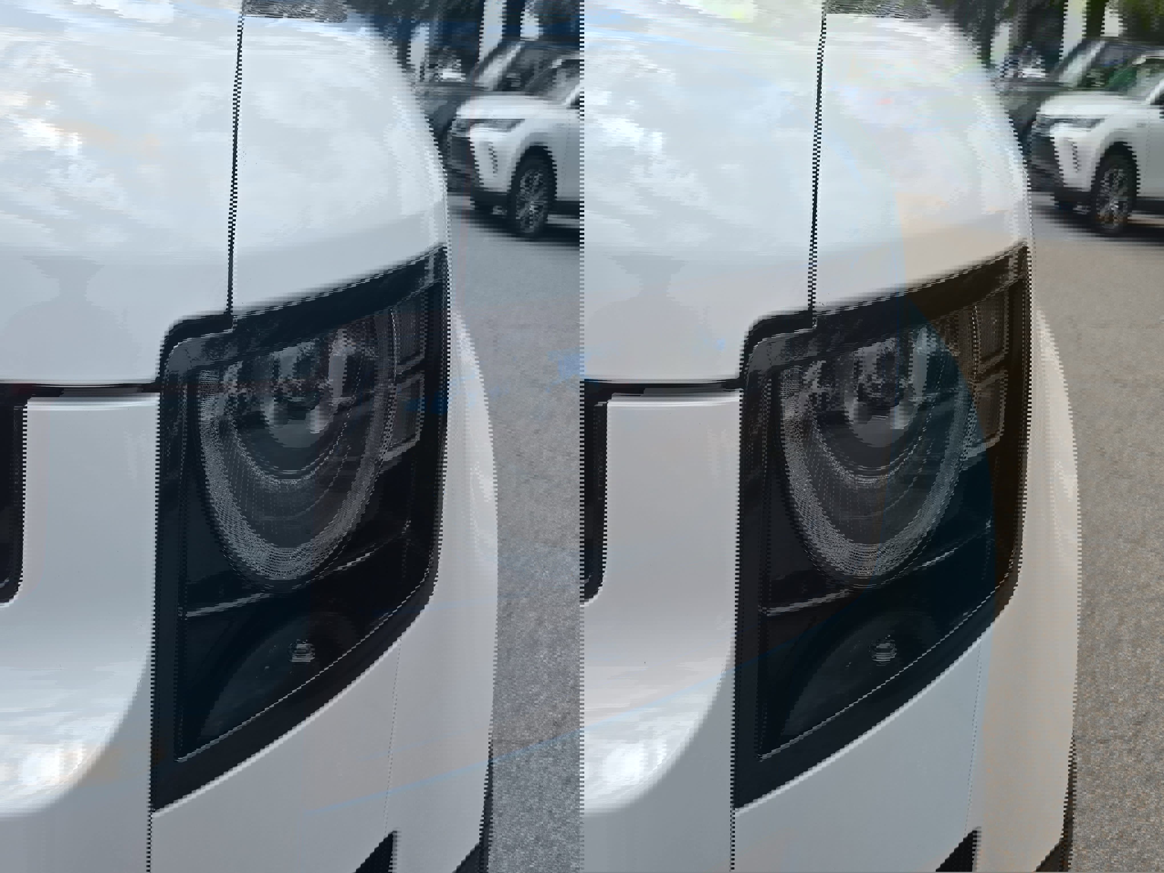 New 2025 Land Rover Defender 110 V8 image 30