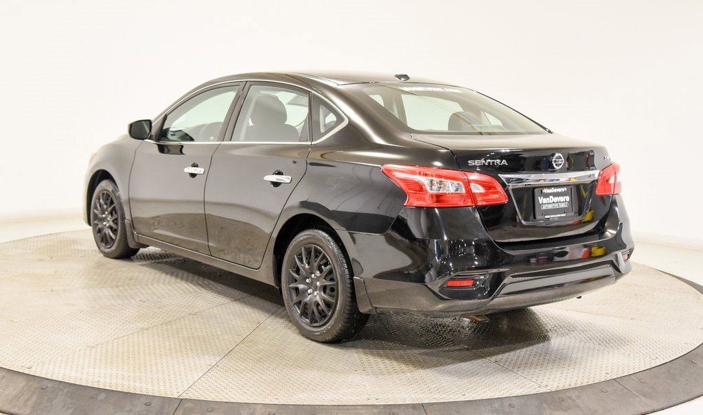 Used 2017 Nissan Sentra SV image 9