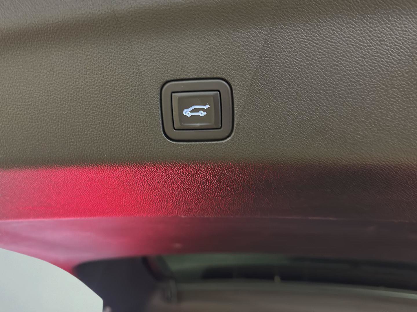 Used 2024 Cadillac Escalade Sport AWD/4WD image 33