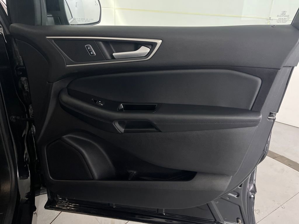Used 2019 Ford Edge SEL w/ Equipment Group 201A image 29