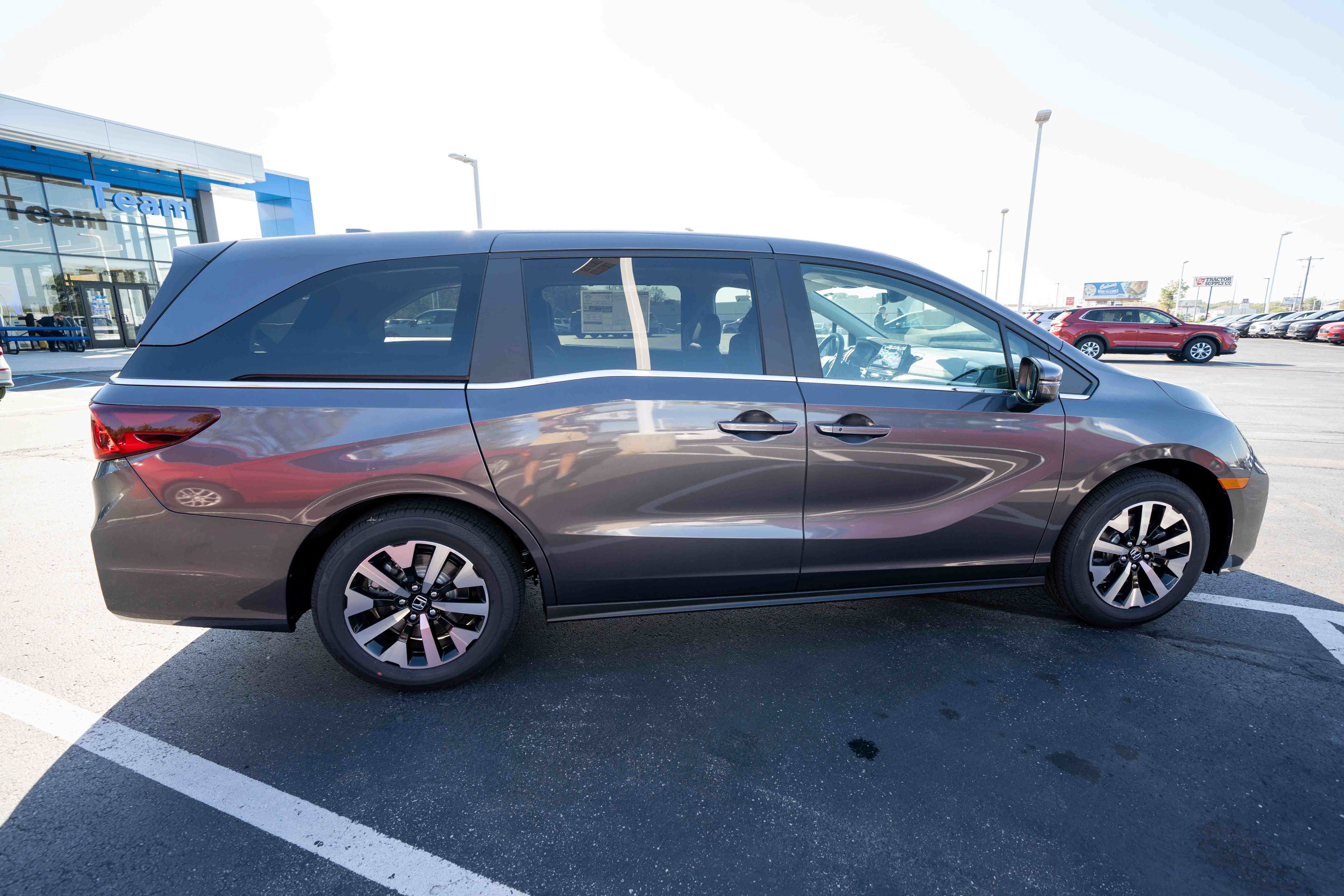 New 2027 Honda Odyssey EX-L image 6