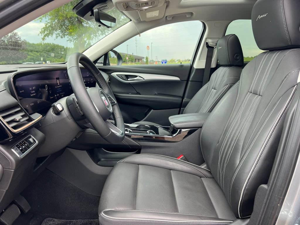 Used 2024 Buick Envision Avenir AWD/4WD image 4