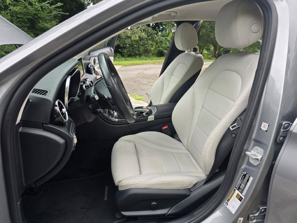 Used 2015 Mercedes-Benz C 300 Sedan image 6