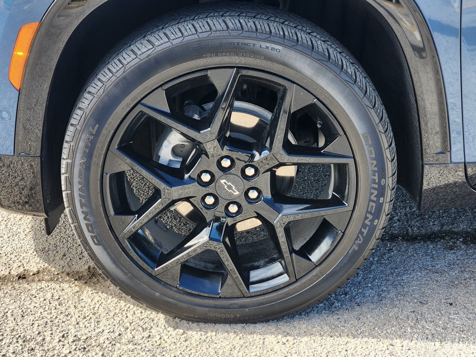 Used 2024 Chevrolet Traverse RS FWD image 32