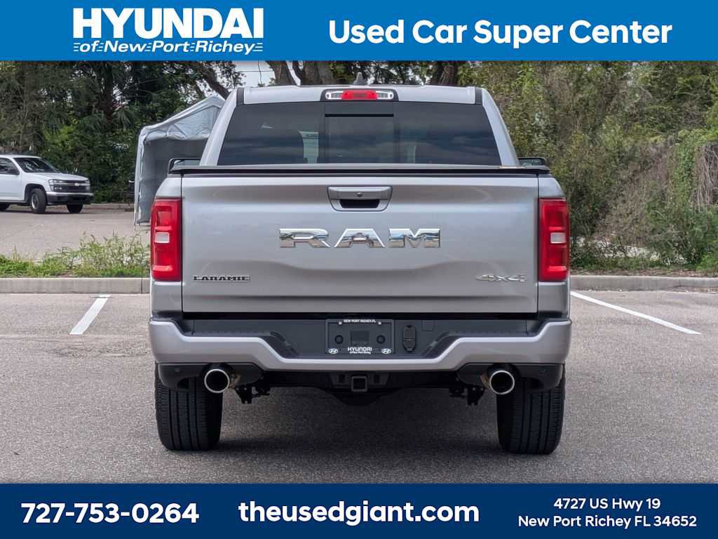 Used 2025 RAM 1500 Laramie w/ Sport Appearance Package AWD/4WD image 4
