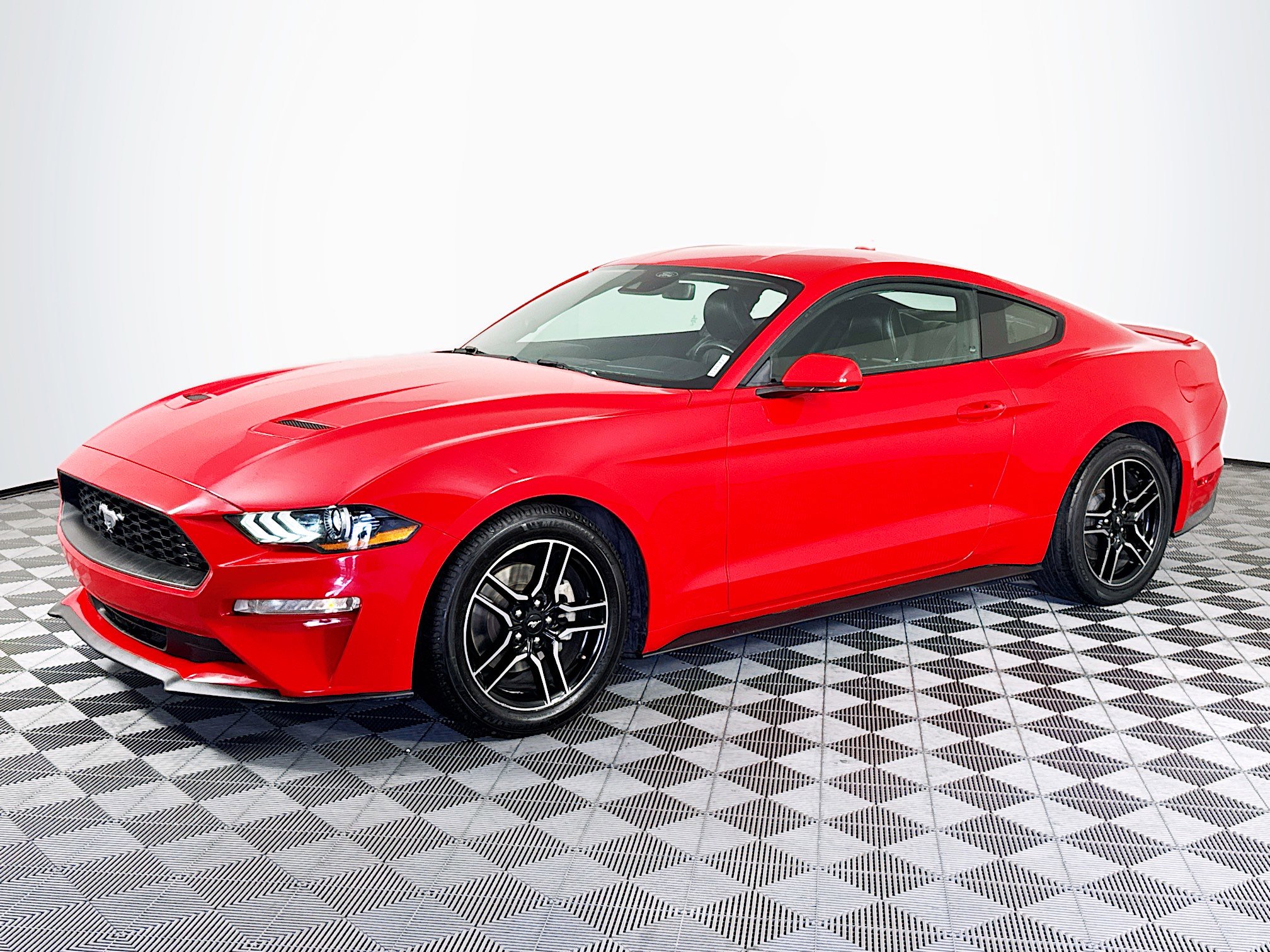 Used 2021 Ford Mustang Premium image 4