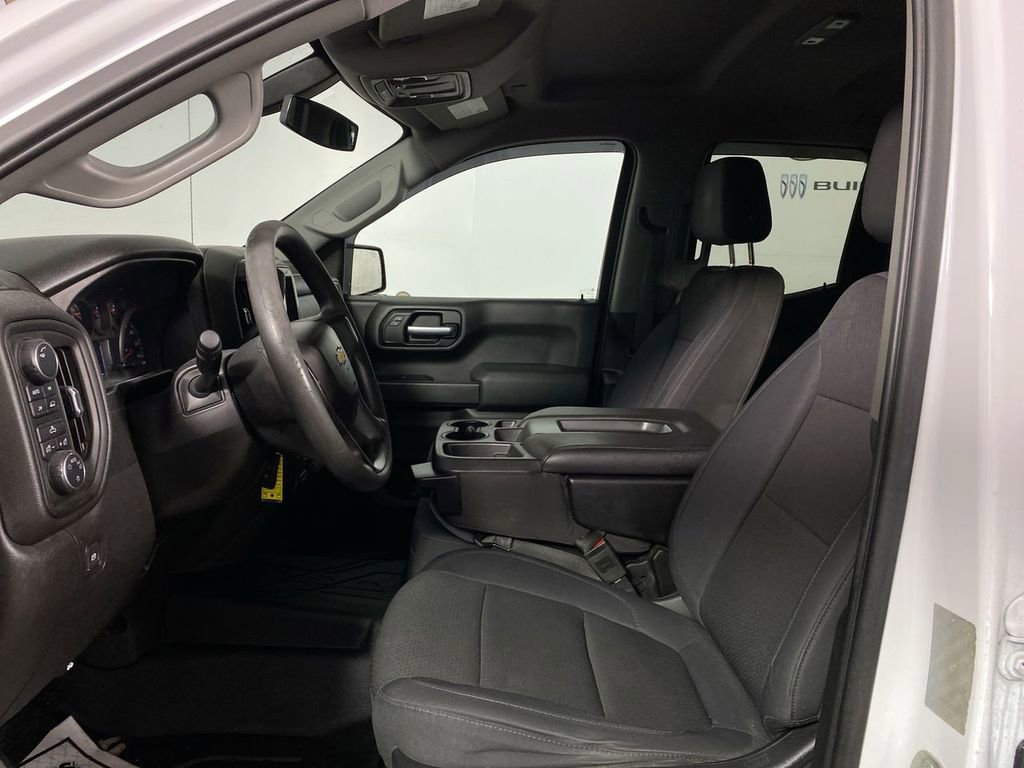 Used 2019 Chevrolet Silverado 1500 Custom w/ Custom Convenience Package image 11