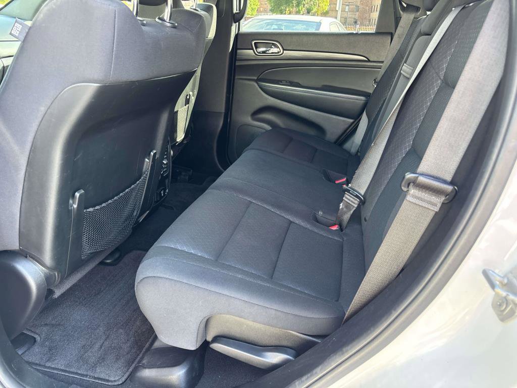 Used 2019 Jeep Grand Cherokee Laredo image 8