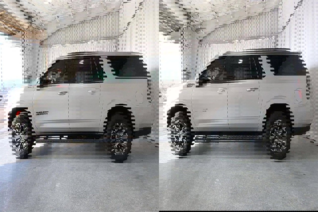 Used 2024 Chevrolet Suburban Z71 w/ Z71 Off-Road Package image 26