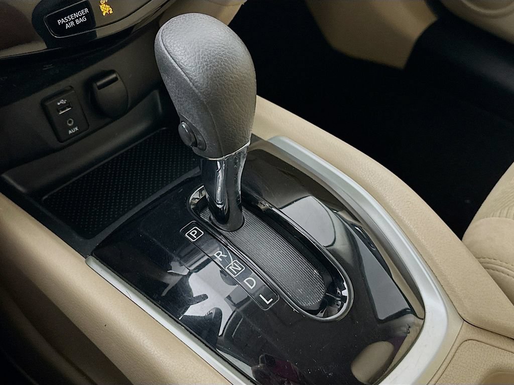 Used 2016 Nissan Rogue S FWD image 20