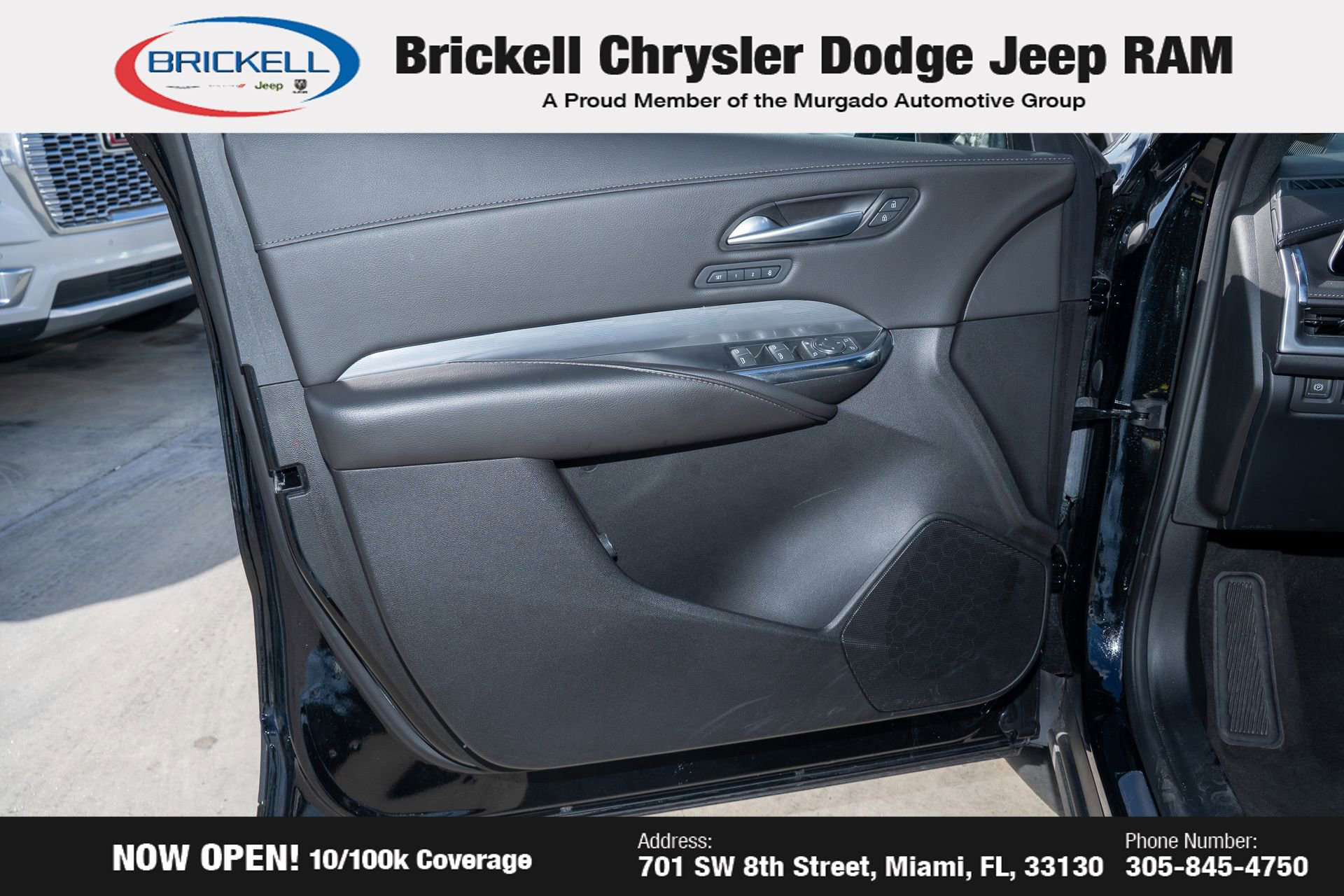 Used 2025 Cadillac XT4 Premium Luxury image 11