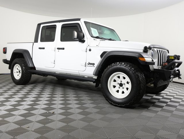 Used 2020 Jeep Gladiator Sport w/ Quick Order Package 24S image 3