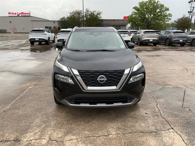 Used 2023 Nissan Rogue SL w/ SL Premium Package FWD image 3