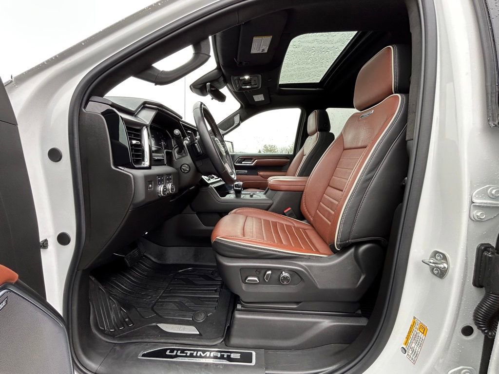 Used 2025 GMC Sierra 1500 Denali Ultimate image 2