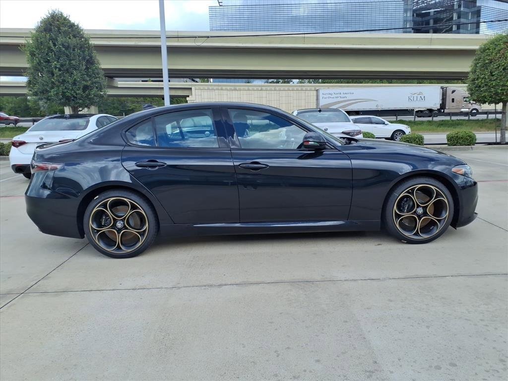 New 2025 Alfa Romeo Giulia w/ Driving Assist Package image 5