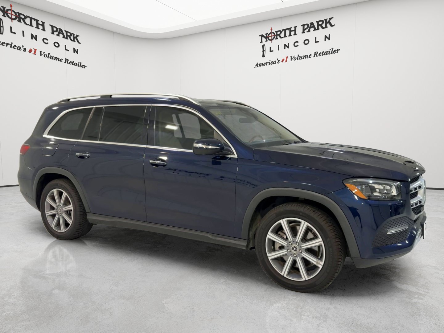 Used 2022 Mercedes-Benz GLS 450 4MATIC image 9