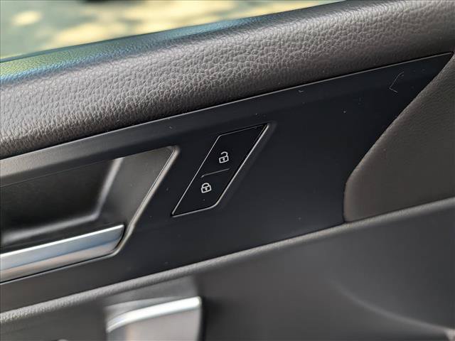 Used 2022 Volkswagen Jetta SE FWD image 23