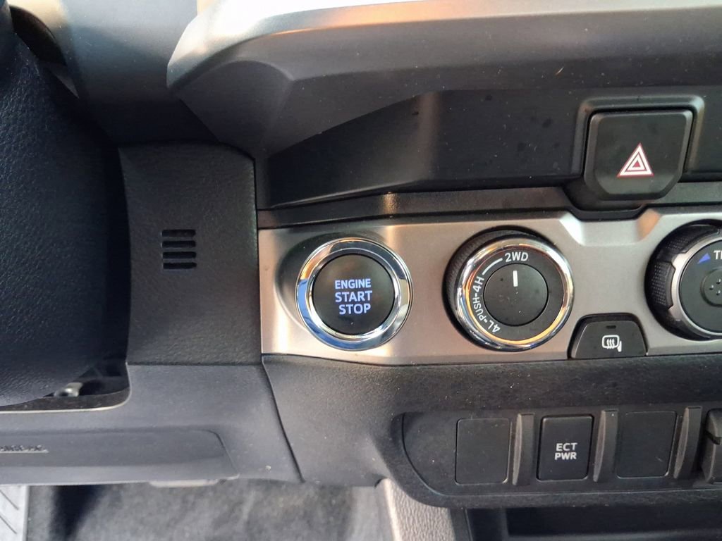 Used 2023 Toyota Tacoma SR5 AWD/4WD image 23