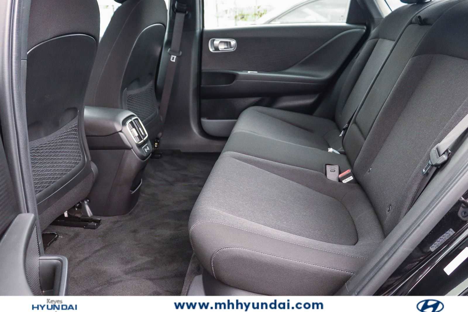 Used 2024 Hyundai Ioniq 6 Limited RWD image 17