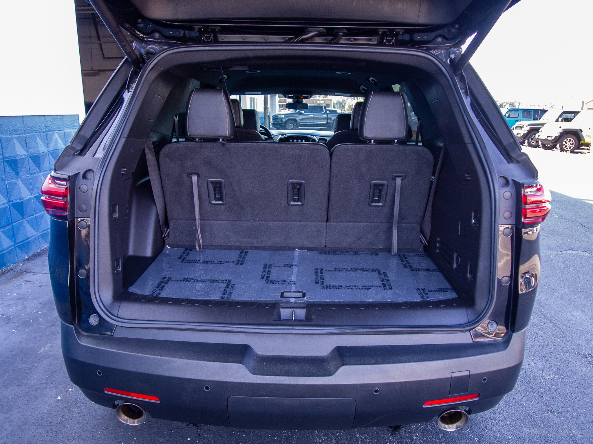 Used 2022 Chevrolet Traverse LT AWD/4WD image 30