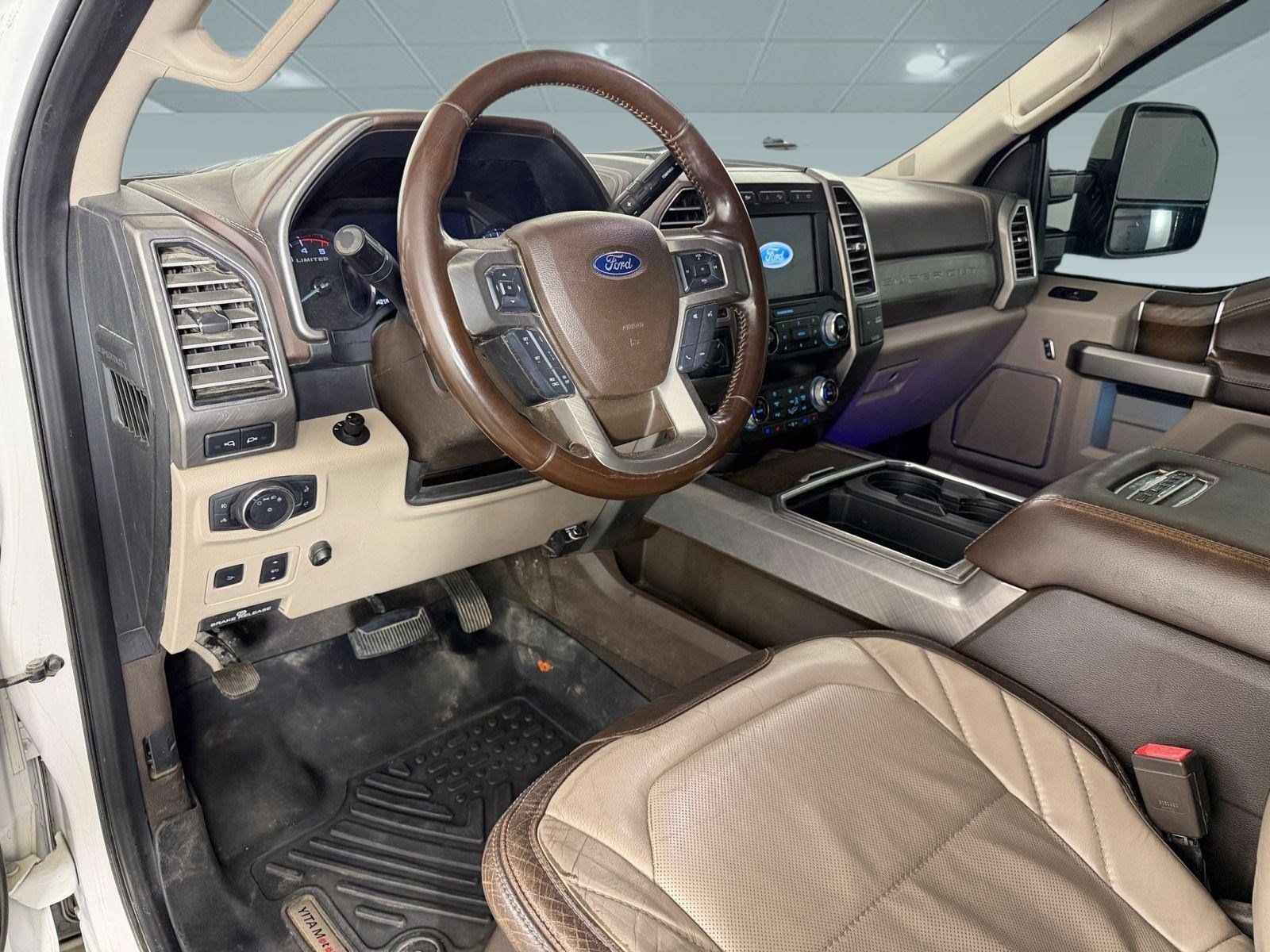 Used 2019 Ford F250 Limited w/ FX4 Off-Road Package AWD/4WD image 4