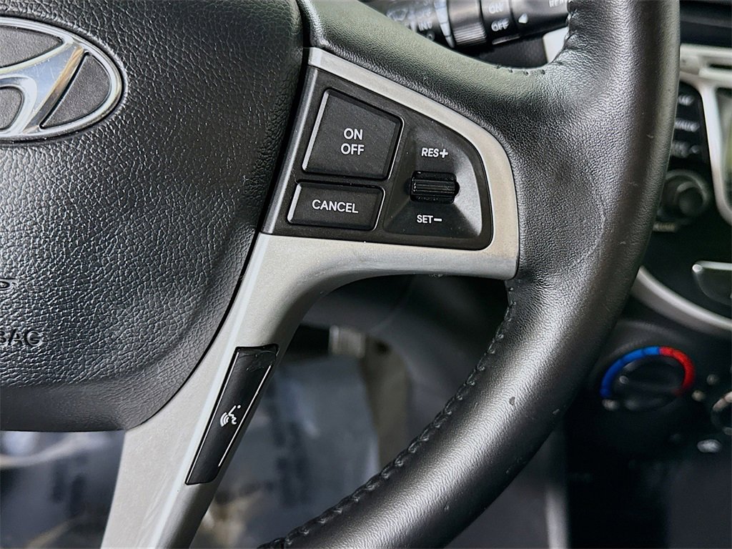 Used 2012 Hyundai Accent SE image 19