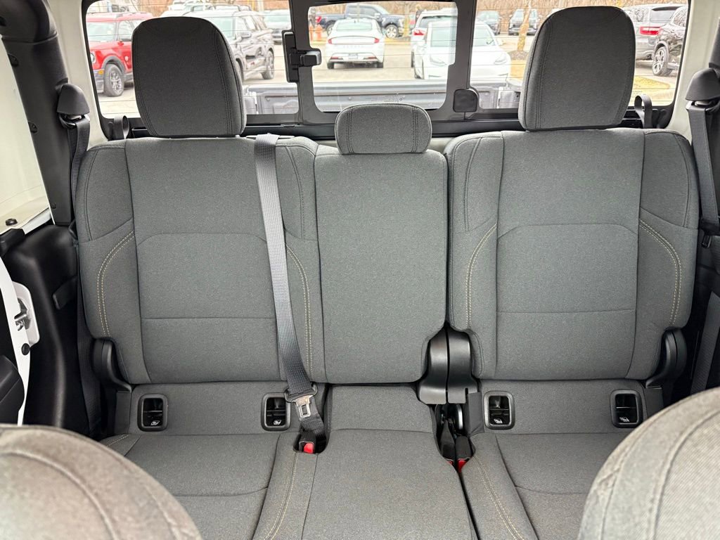 Used 2025 Jeep Gladiator Sport image 46